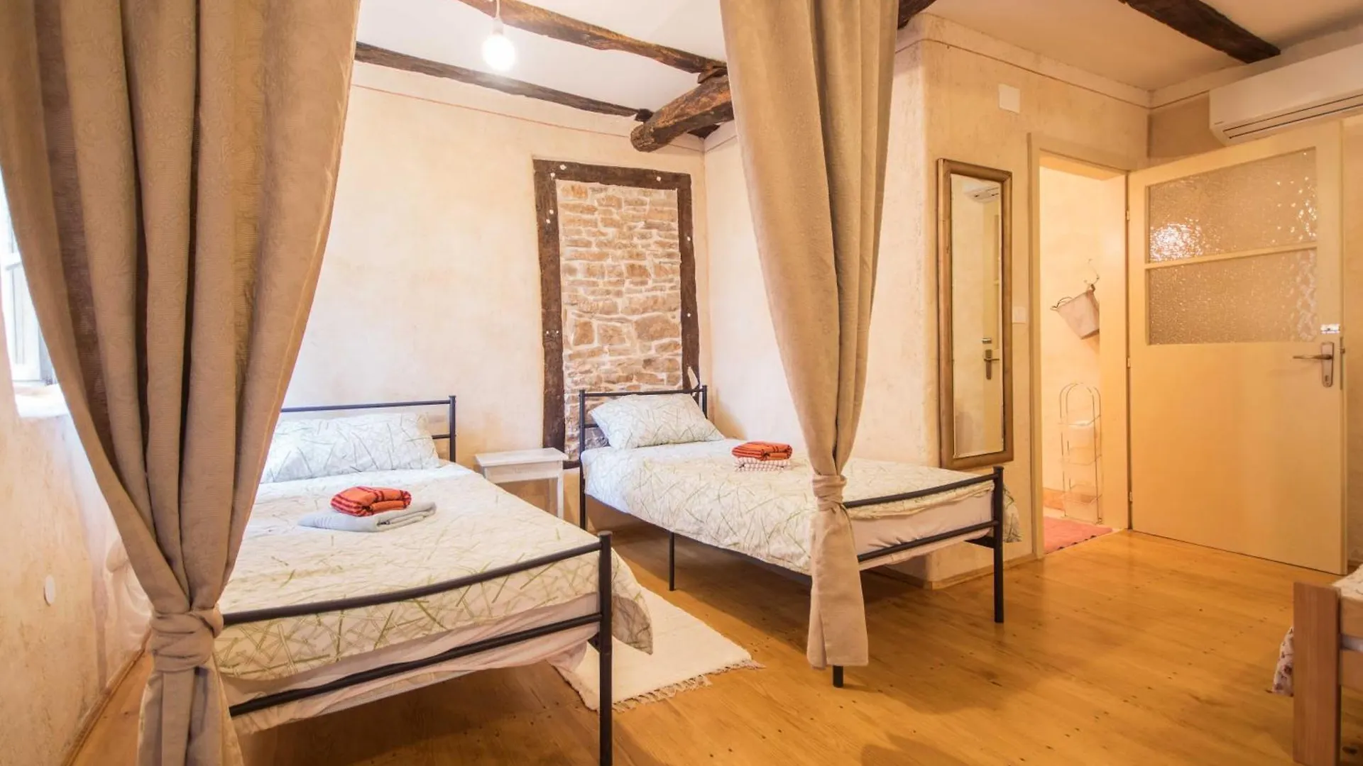 Villa Dolores, A Magnificent Villa, Ideal For Families And Groups Heki 0*,