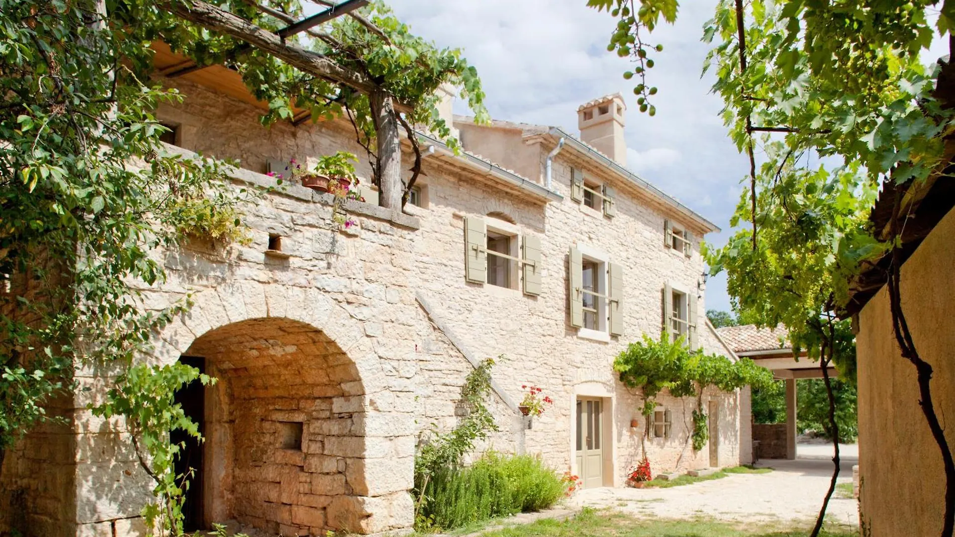 Villa Dolores, A Magnificent Villa, Ideal For Families And Groups Heki Holiday home